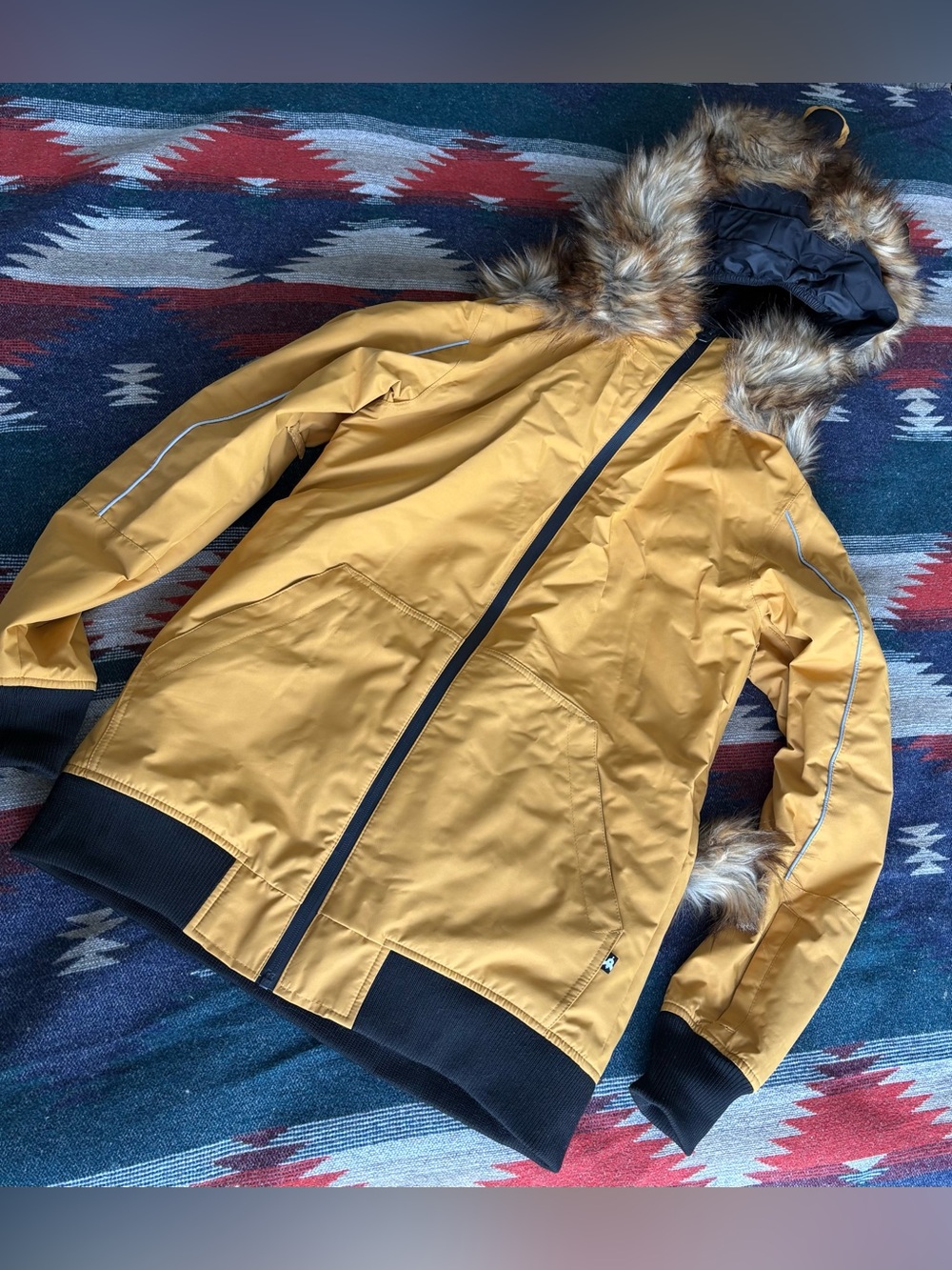 Weedoo Funwear Adult size small lion ski jacket EEUC -mane and tail super fluffy